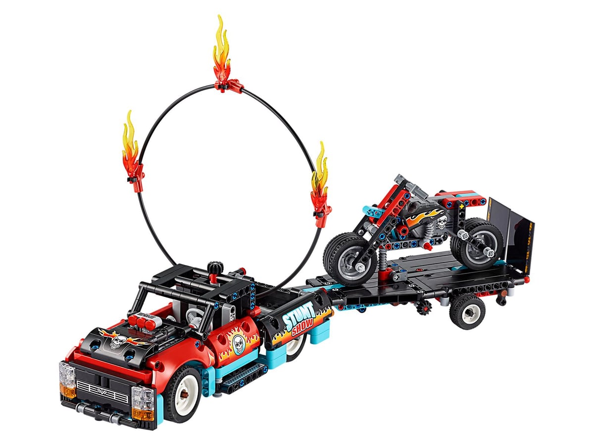 Technic : le camion et la moto de cascade